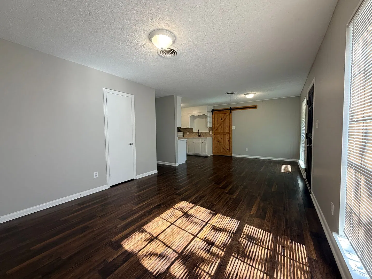 Charming, updated home in Little Rock! — Photo 4