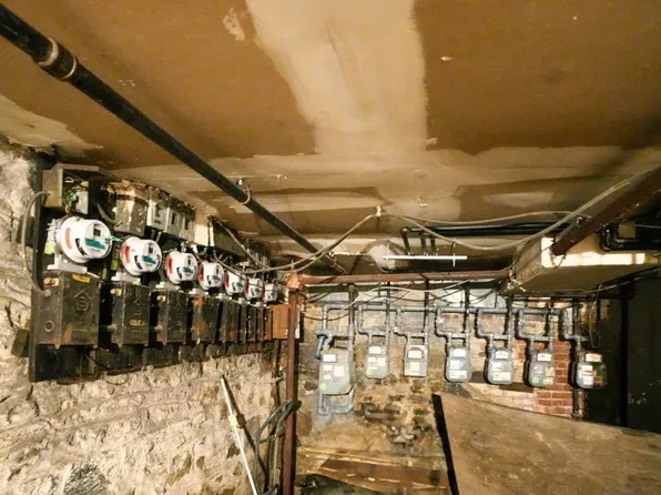 1440 De Kalb Avenue image 7 of 11