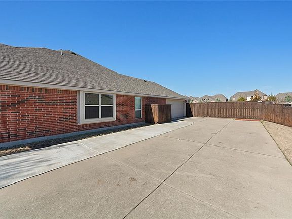 3rd image of 1617 Lake Travis Dr