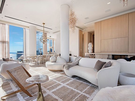 5th image of 56 Leonard St Unit Penthouse 58