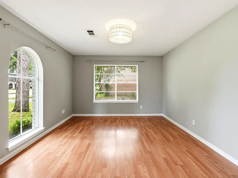 7902 Lichen Ln — Photo 29