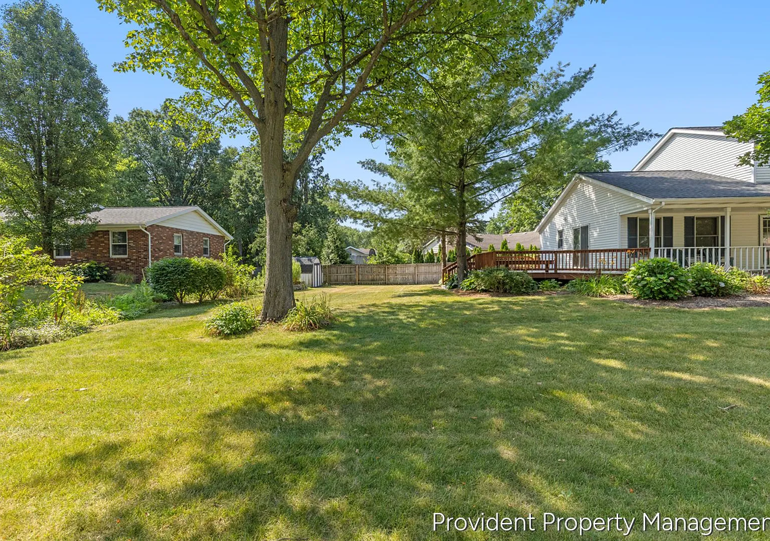 Spacious 4 Bedroom / 2.5 Bath Home with Byron Center Schools — Photo 4