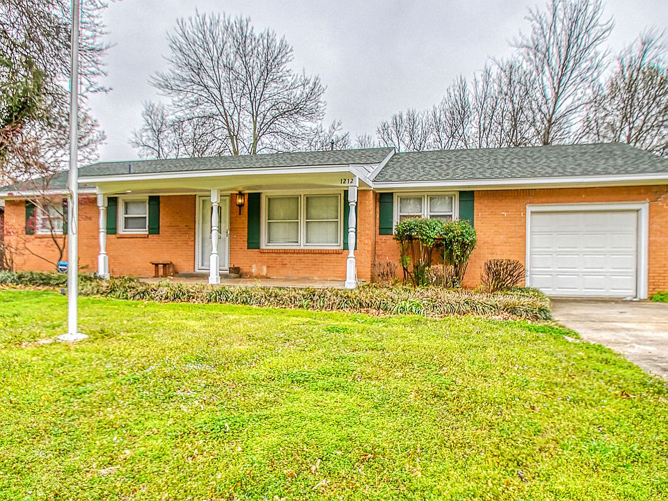 1st image of 1212 Leslie Ln