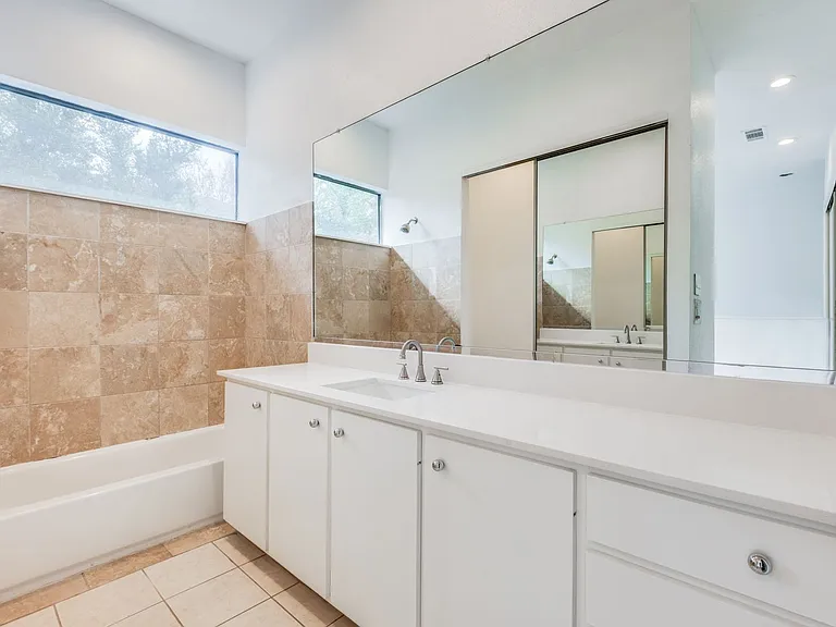 3610 Routh St — Photo 34