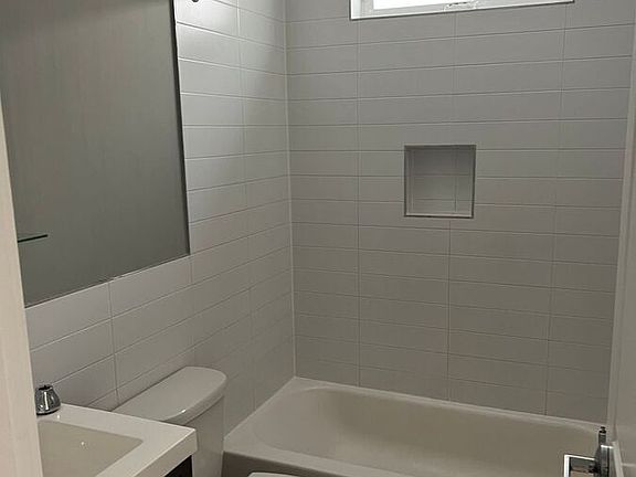 3rd image of 535 Budd St #3C
