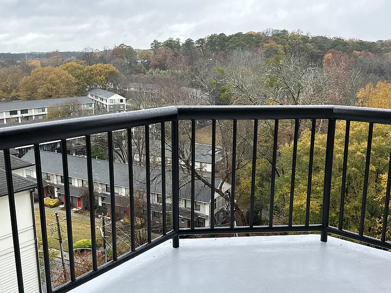 Wesley Townsend Apartments at Buckhead — Photo 82