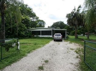 8236 Breeze Dr, North Fort Myers, FL 33917