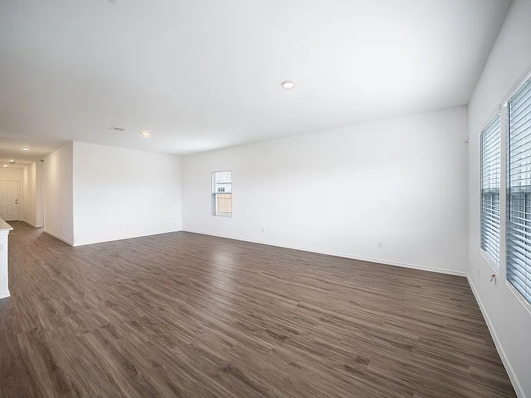 117 Prairie Dog Town Rd — Photo 5