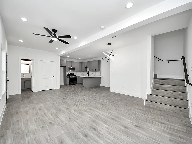 7412 Carver Rd #B — Photo 10