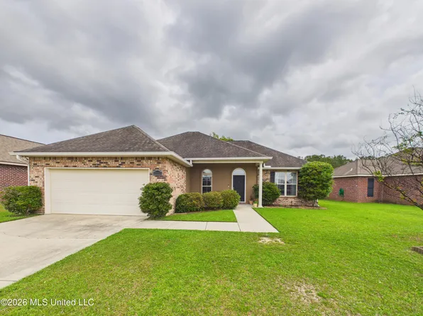 2501 Rhonda Ave, Ocean Springs, MS 39564