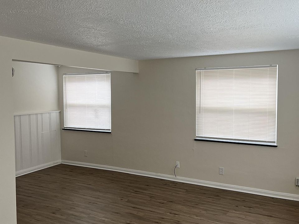 1st image of 4286 Catalpa Dr APT 2