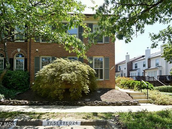 2nd image of 6135 Wellington Commons Dr