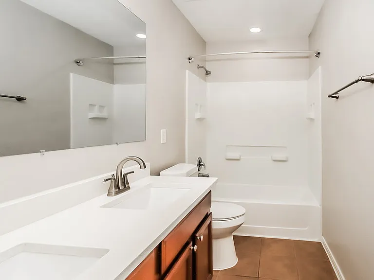 21619 Kingston Terrace Ln — Photo 12