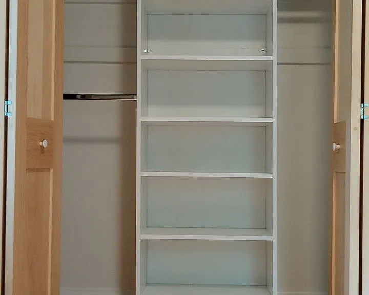 Back bedroom closet