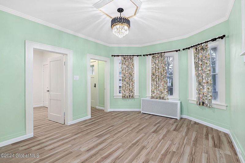 5th image of 1121 Baker Avenue