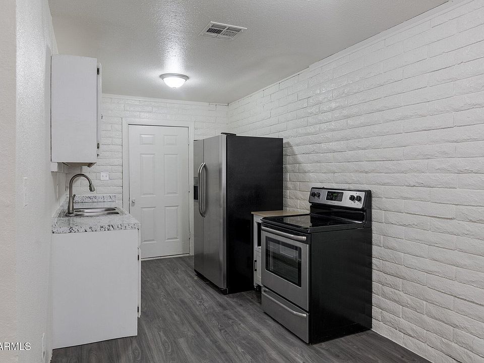 1st image of 3111 W Jefferson St APT 1