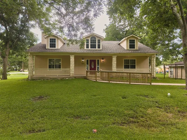 2605 N Abell St, Wharton, TX 77488