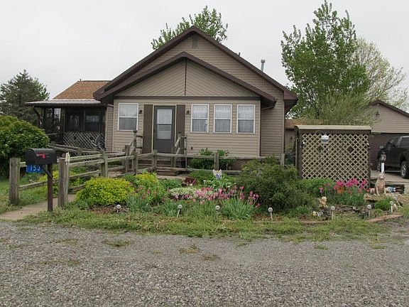 2nd image of 1537 199th Ave