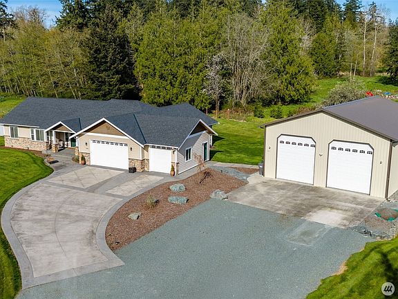2nd image of 13837 Bay View Road
