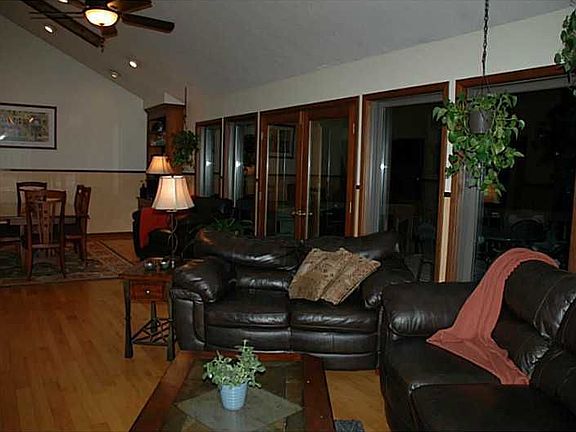 3rd image of 1161 Woodhill Dr