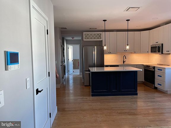 2nd image of 1 S Olive St APT 2C