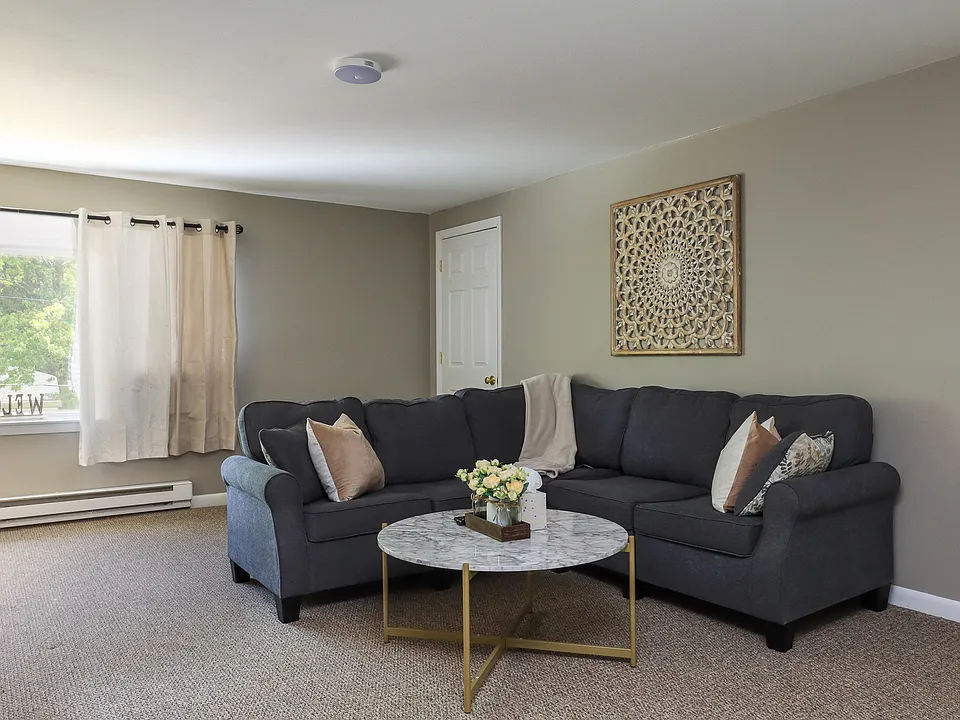 2 Patricia Dr #2