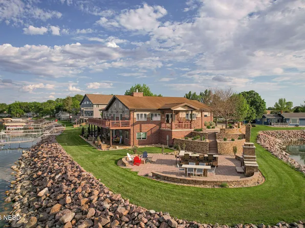 130 S Point Dr, Arlington, SD 57212