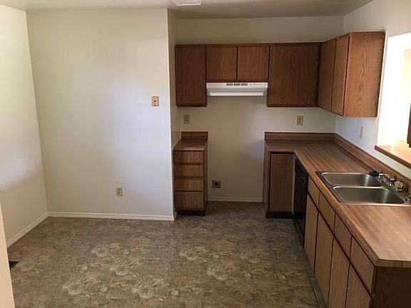 3rd image of 8446 Trowbridge Way