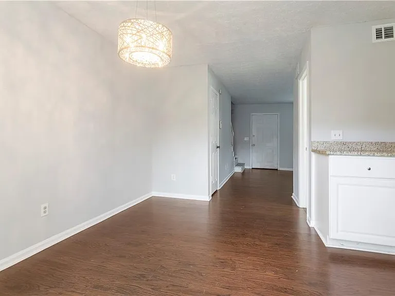 1441 Springleaf Cir SE — Photo 12