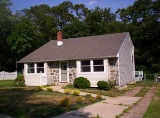 2412 S Cuthbert Dr, Lindenwold, NJ 08021