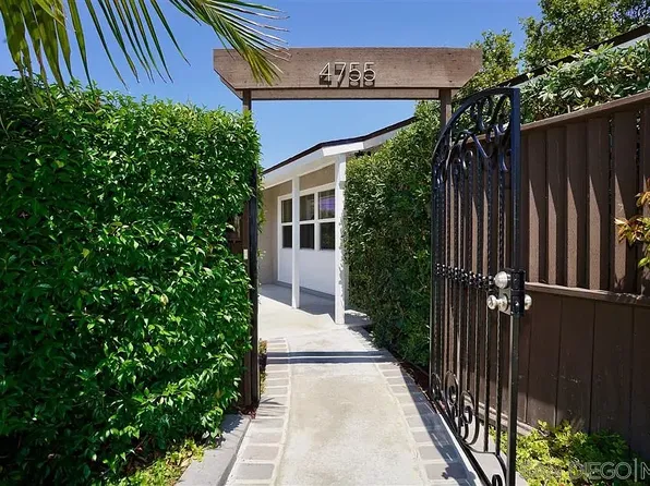 4755 Moraga Ave, San Diego, CA 92117