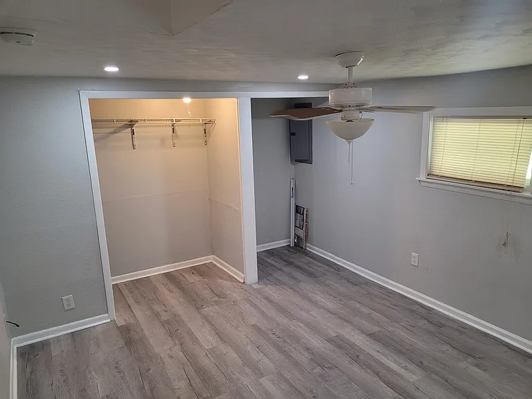 XL bedroom