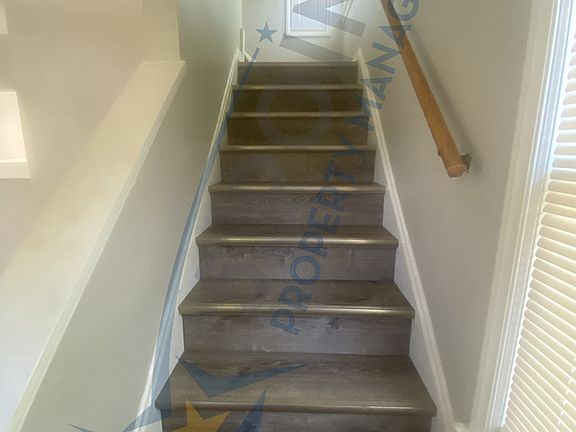 5th image of 236 E 204th St