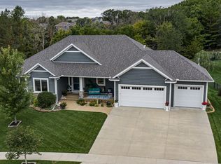 1881 Kerry Dr NE, Rochester, MN 55906