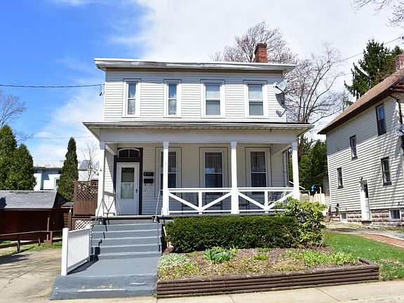 2nd image of 219 Boileau Pl #A