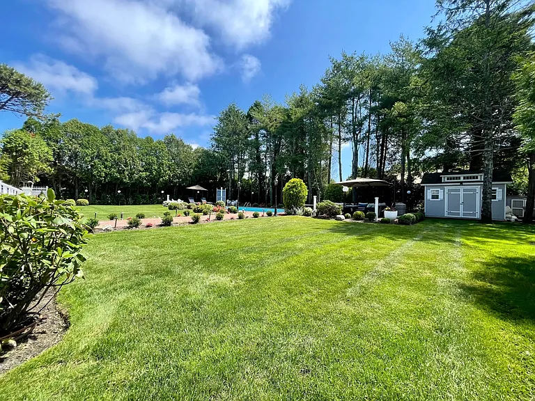 Pleasant Ln — Photo 17