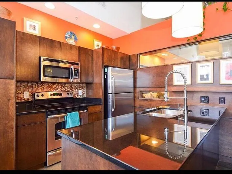 400 Salem Ave #1B — Photo 3