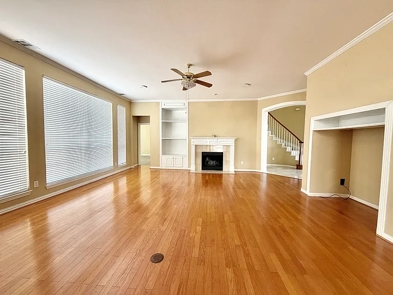 525 Salisbury Dr — Photo 14