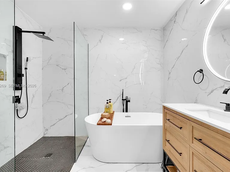 738 NE 90th St #207 — Photo 12