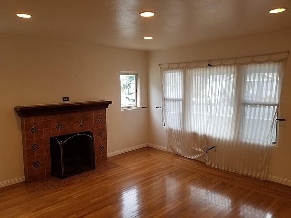 3rd image of 3735 Bancroft St