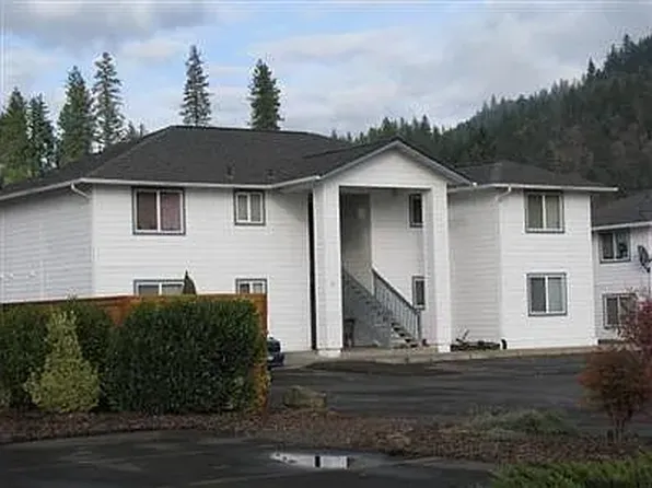60 Dion Ct APT 2, Shady Cove, OR 97539