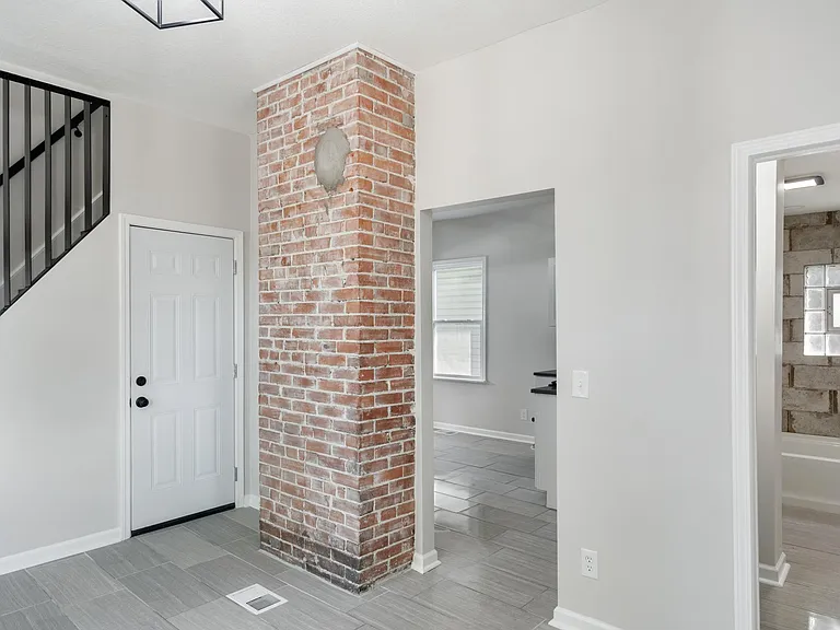 2754 Holmes St — Photo 16