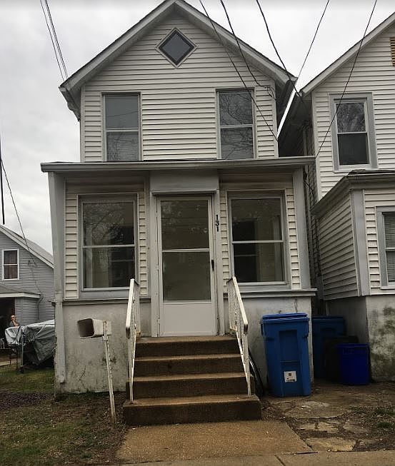 1st image of 131 Edgewater Ave