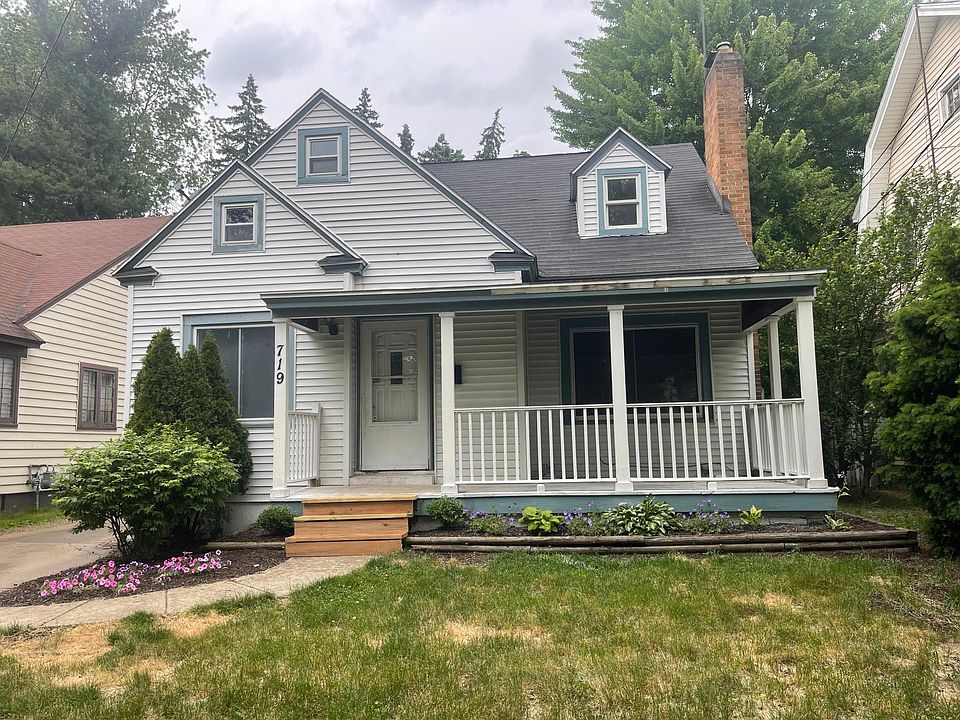 1st image of 719 Ardmore St SE