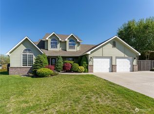 621 Briarwood Dr, East Wenatchee, WA