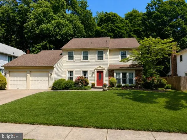 26 Wendover Dr, Mount Laurel, NJ 08054
