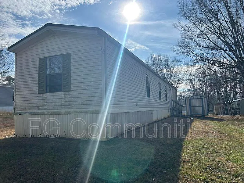 Building Photo - 1754 Zion Rd #20