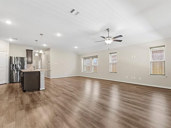 5th image of 22476 Brass Bell Dr
