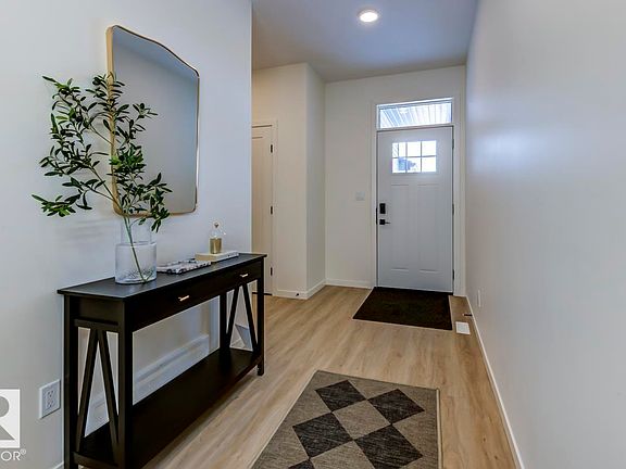 3rd image of 87 Elsinore Pl NW