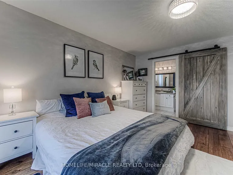77 Laughland Ln #UPPER — Photo 13